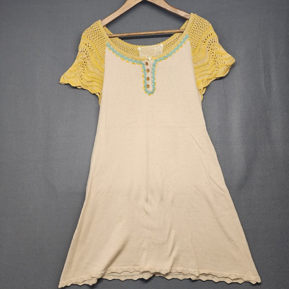 Nick and Me Dress Women Size Medium Beige Yellow Knit Crochet Flutter Sleeve